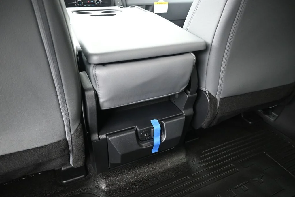 New 2026 Oxford White Ford XL image 16