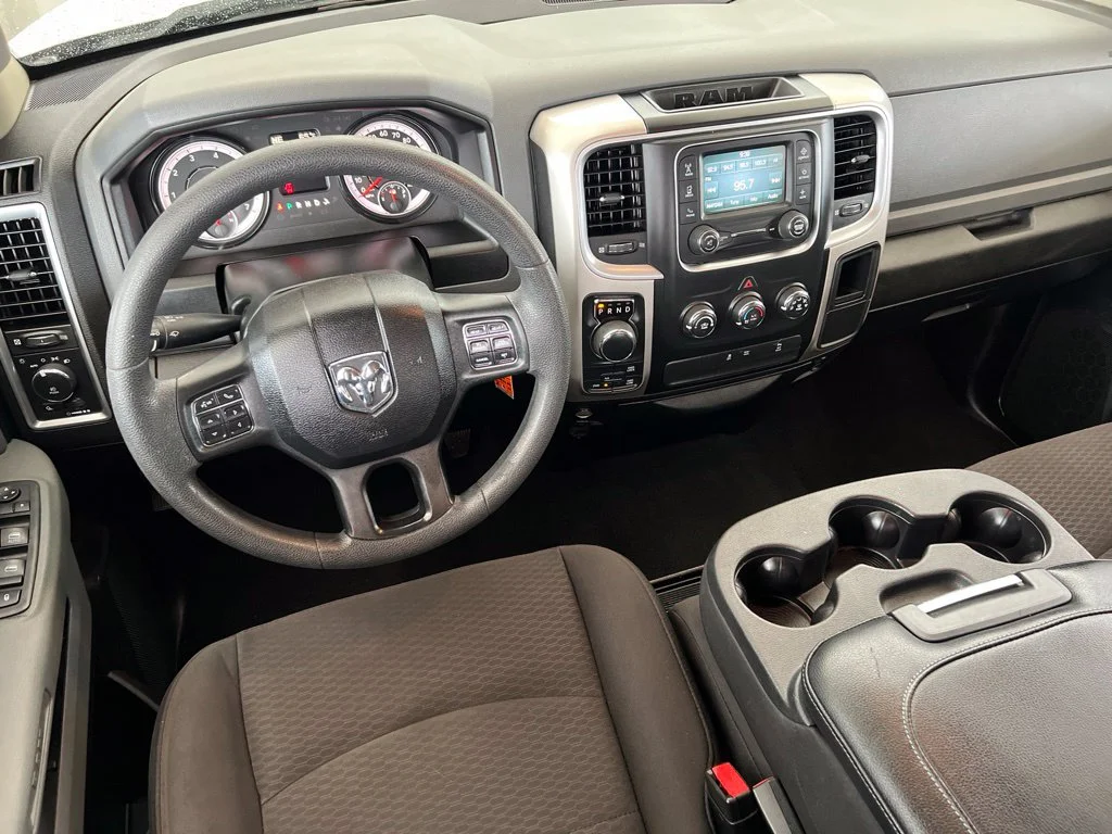 Used 2019 White Ram Warlock image 12