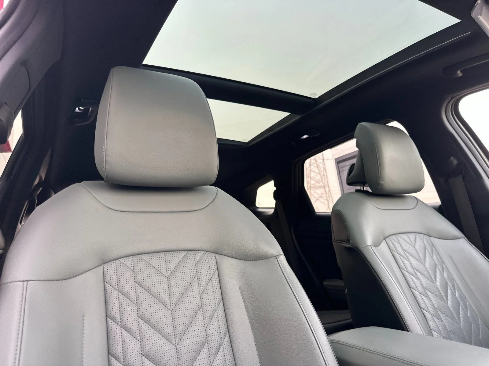 Used 2023 Jungle Green/Ebony Black Roof Kia X-Pro image 16