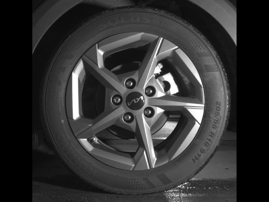Used 2025 Black Kia LXS image 10