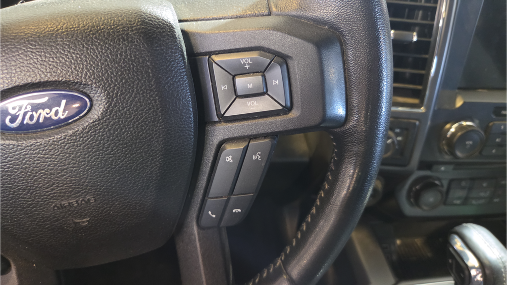 Used 2018 Blue Ford XLT image 15