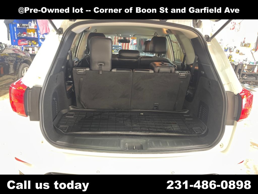 Used 2020 White Nissan SV image 27