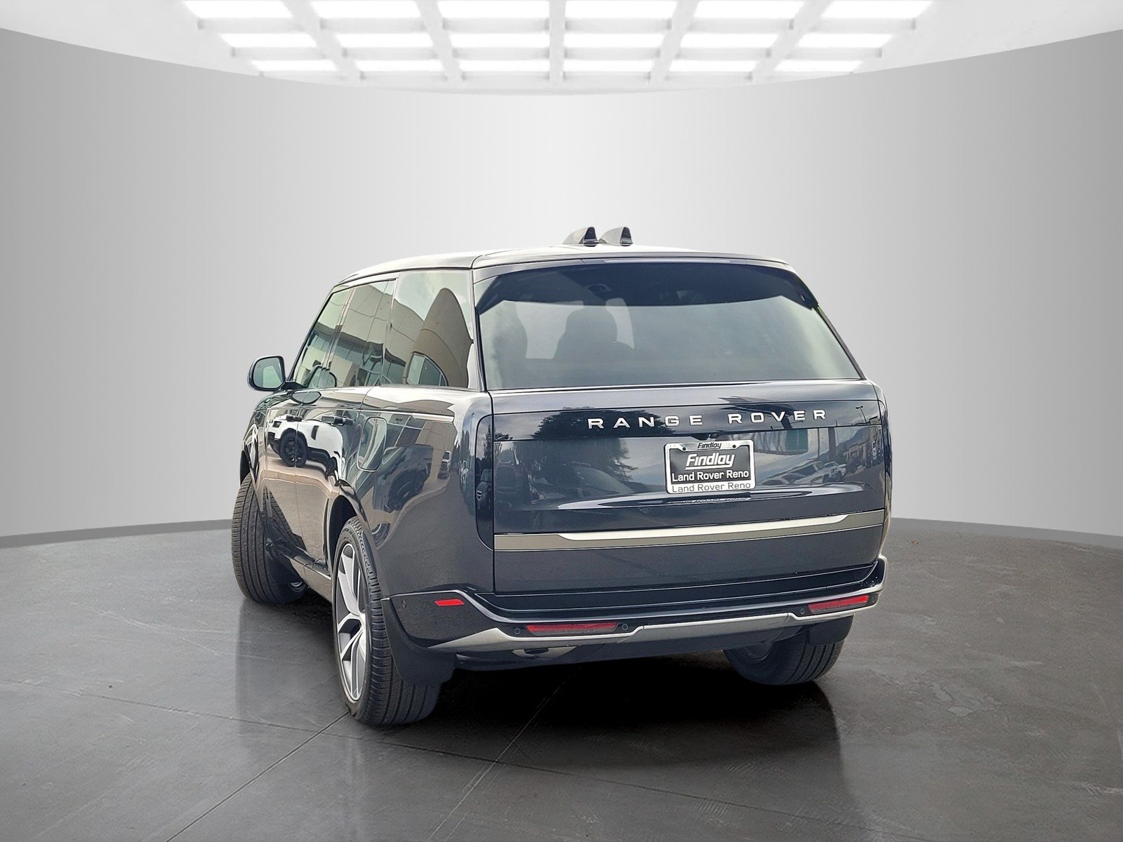 New 2026 Carpathian Grey Land Rover SE image 4