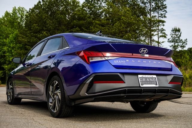 Certified Used 2024 Blue Hyundai SEL image 11