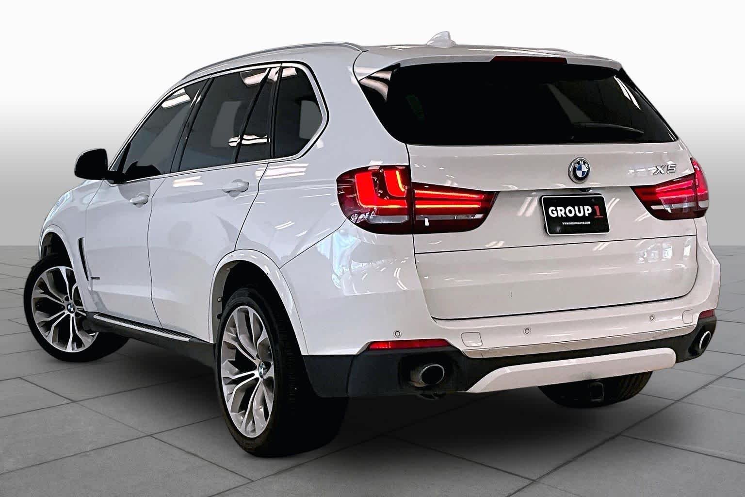 Used 2017 Alpine White BMW sDrive35i image 10