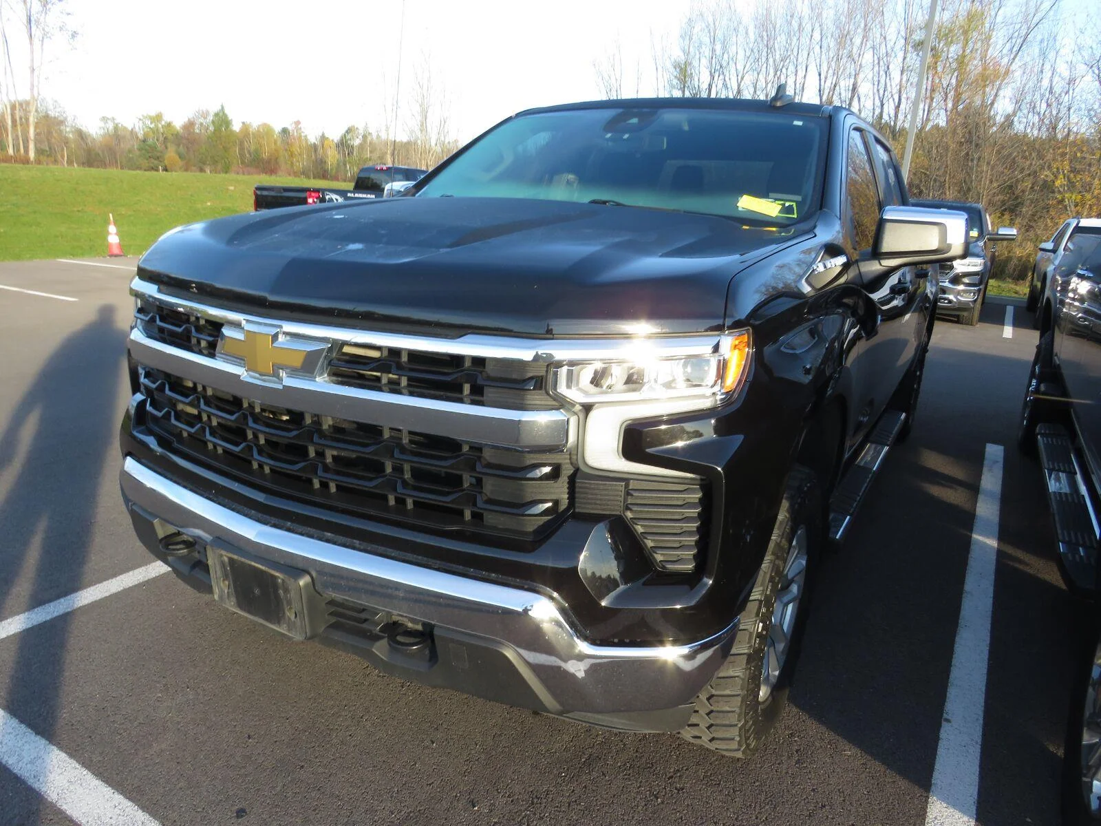 Used 2023  CHEVROLET TRUCK  image 8