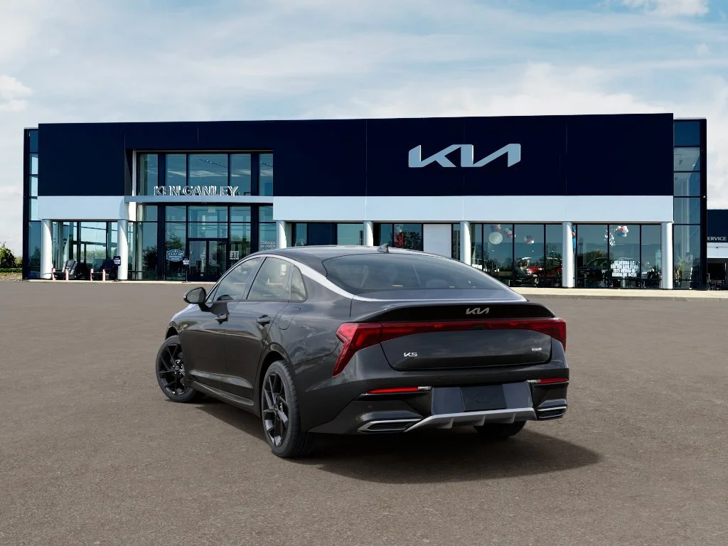 New 2027 Interstellar Gray Kia GT-Line image 4