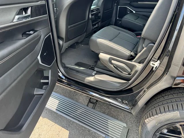 New 2026 High Gloss Black Exterior Paint Jeep Grand Wagoneer image 25