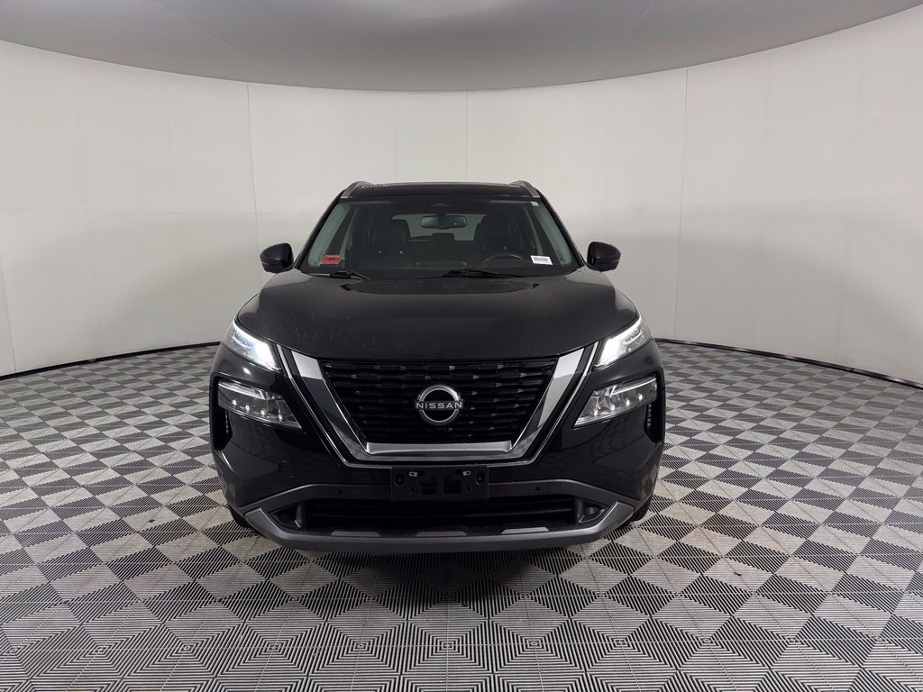 Used 2023 Black Nissan SL image 3
