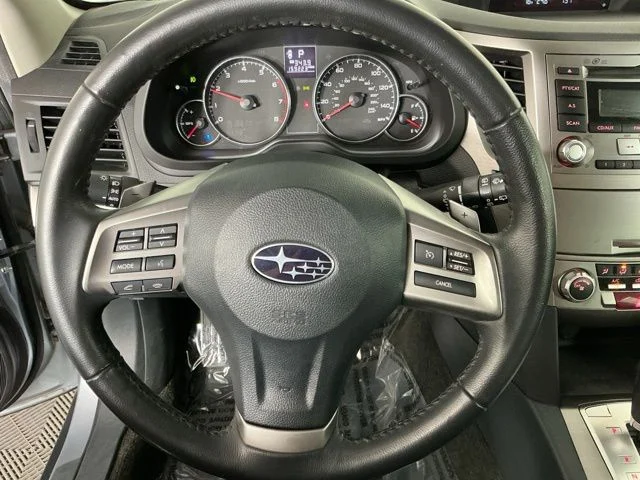 Used 2013 Silver Subaru 2.5i Premium image 15