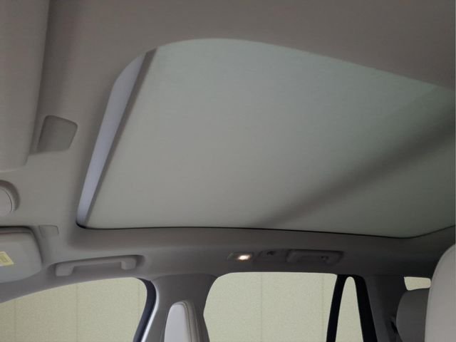 New 2026 Crystal White Volvo Ultra image 17