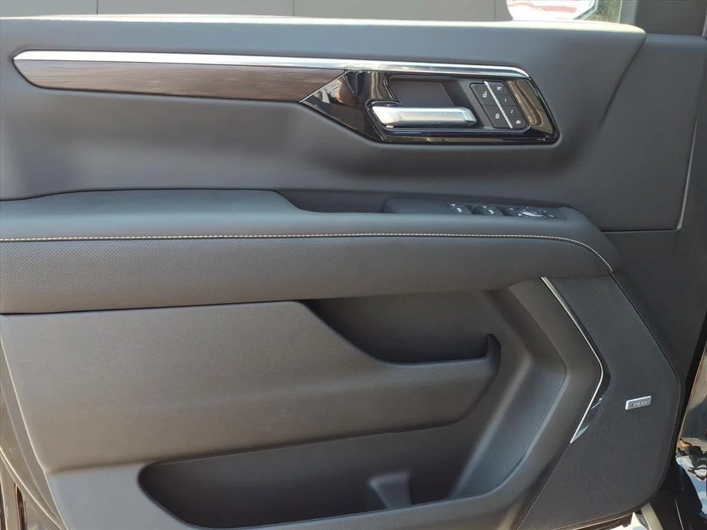 2026 Chevrolet Tahoe Premier - Photo 15
