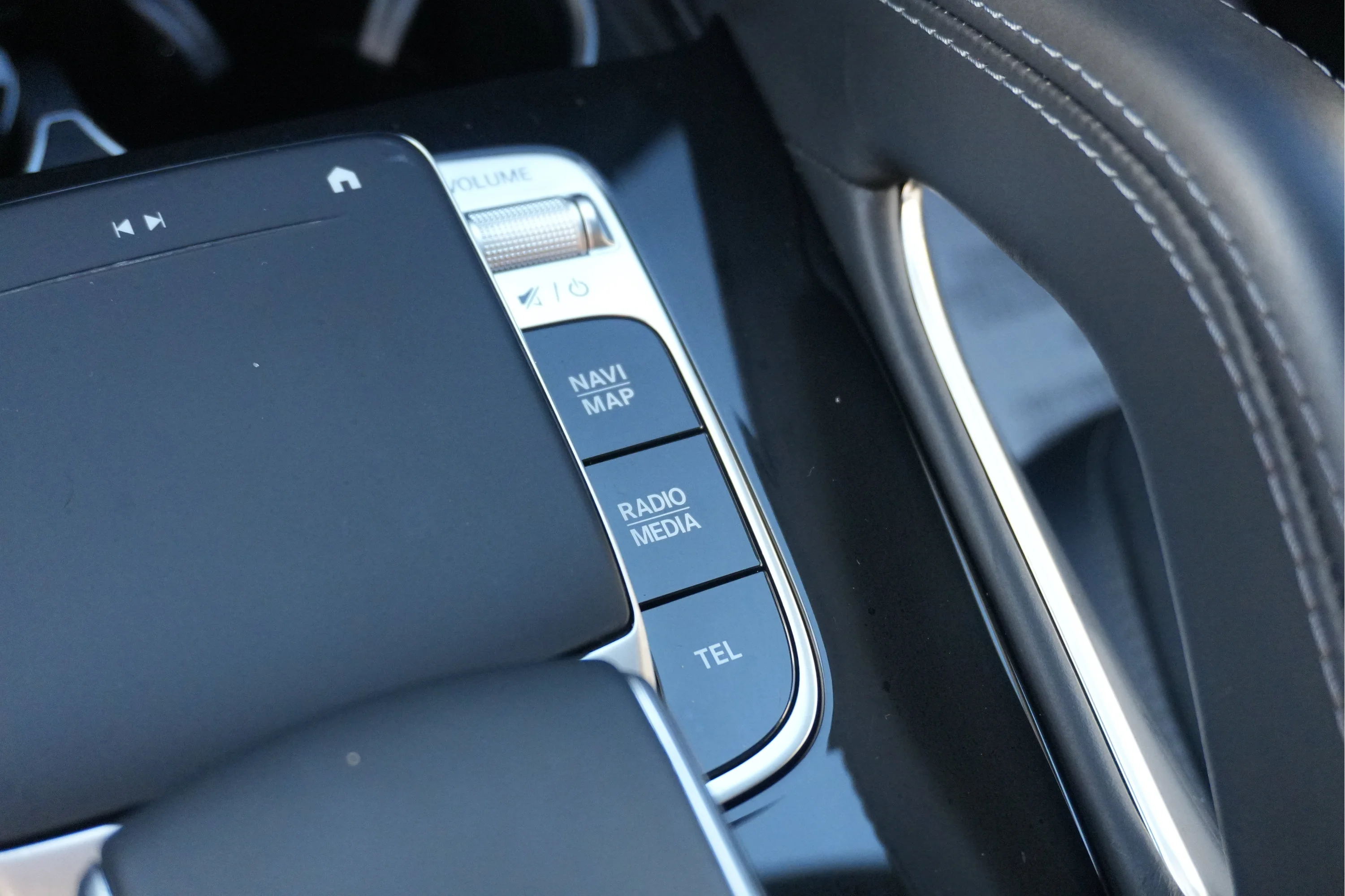 Used 2021 Obsidian Black Metallic Mercedes-Benz AMG® GLE 53 image 37