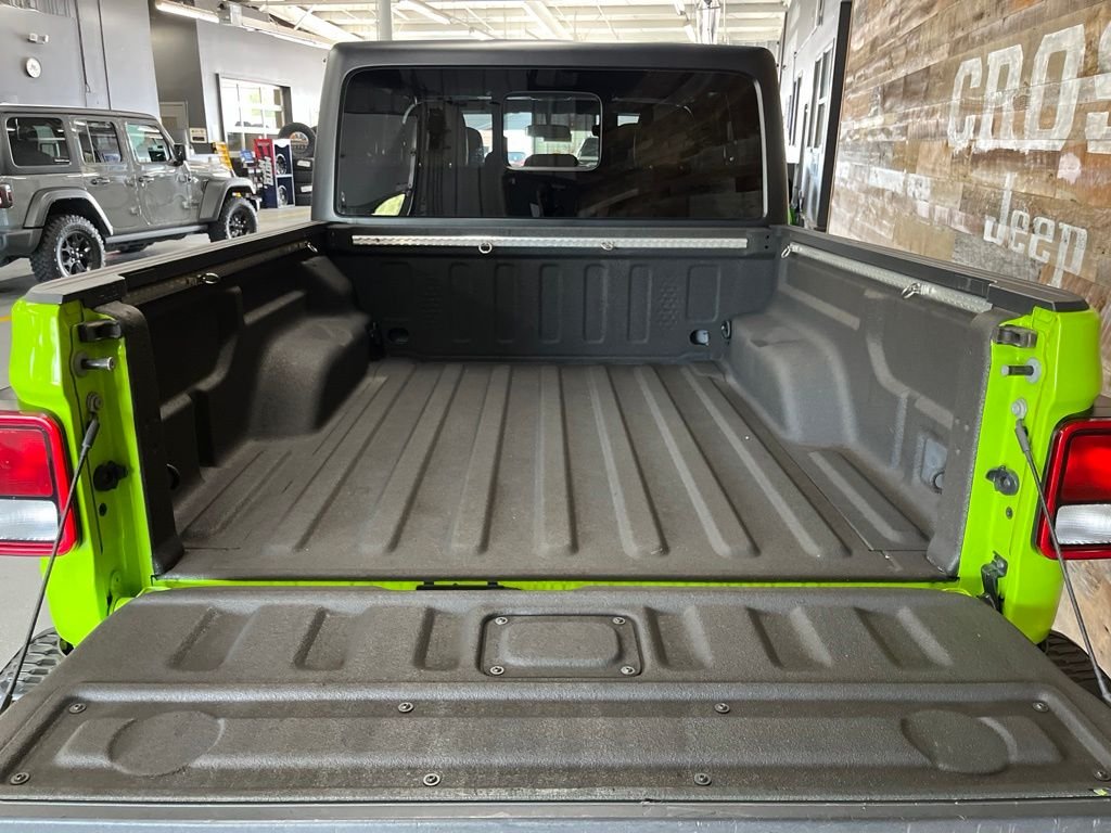 Used 2021 Limited Edition Gecko Clearcoat Jeep Rubicon image 28