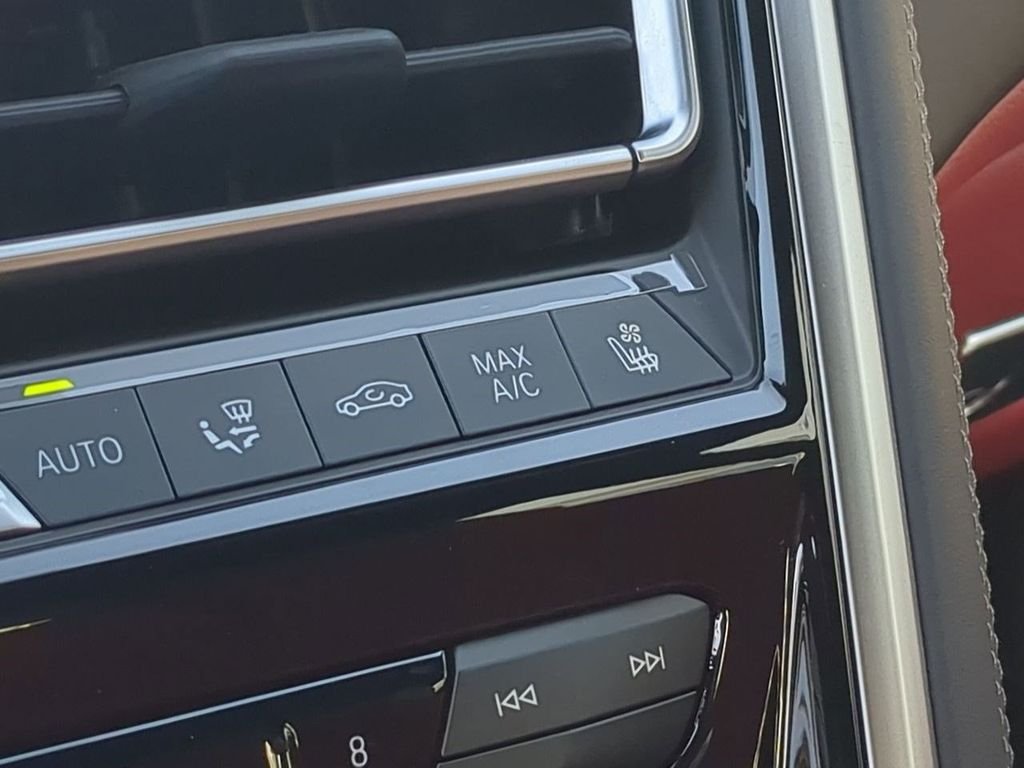 2026 BMW 8 Series 840i - Photo 22