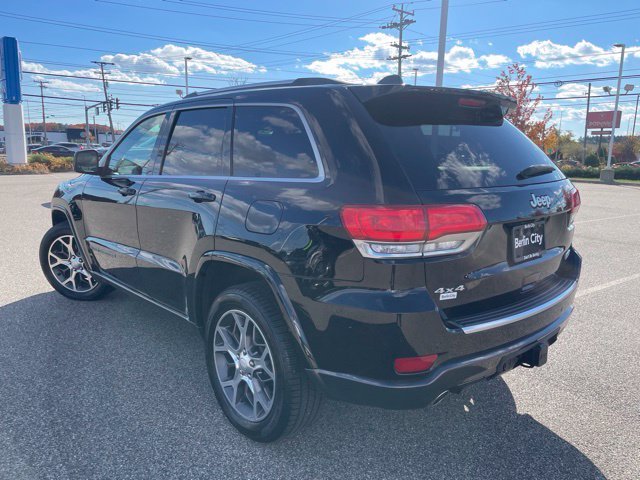 Used 2018 Diamond Black Jeep Limited image 5