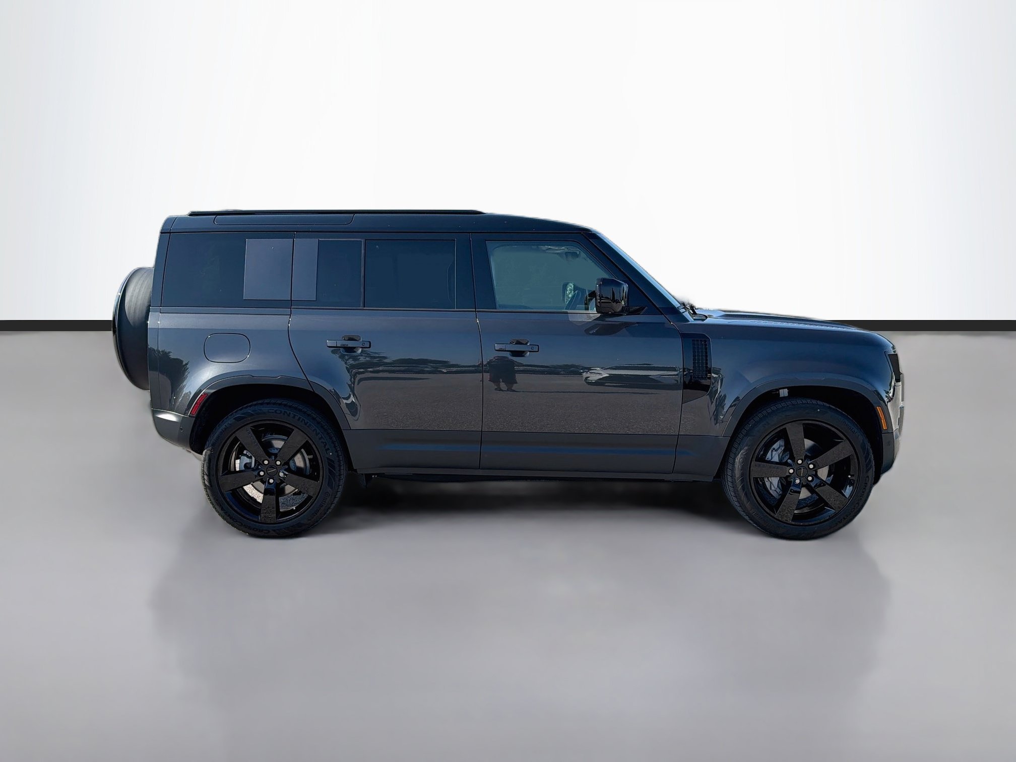 New 2026 Carpathian Grey Land Rover S image 6