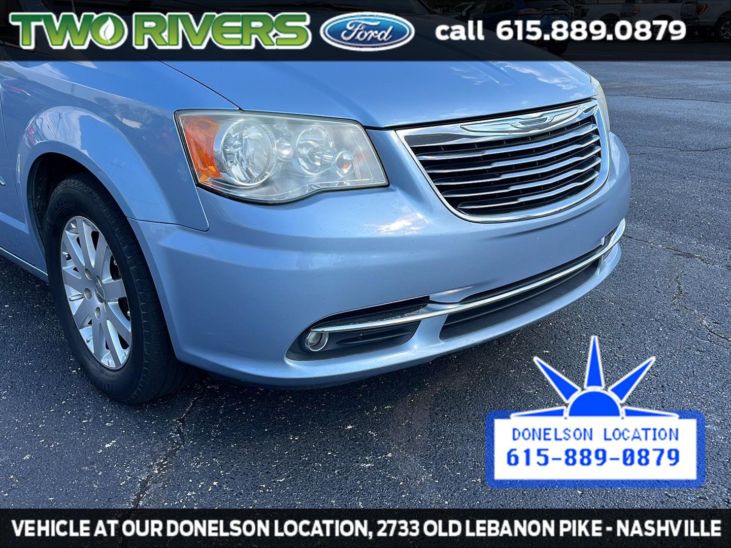 Used 2013 Crystal Blue Pearlcoat Chrysler Touring image 12