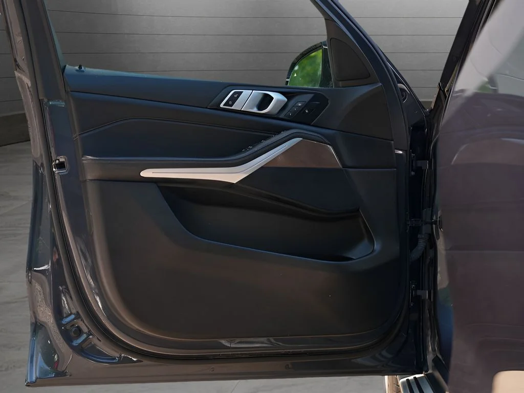 Used 2019 Gray BMW xDrive40i image 48