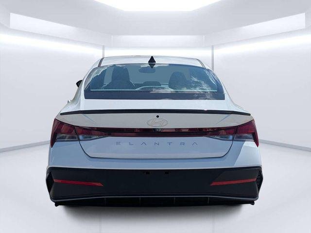 New 2026 White Hyundai SEL Sport image 5