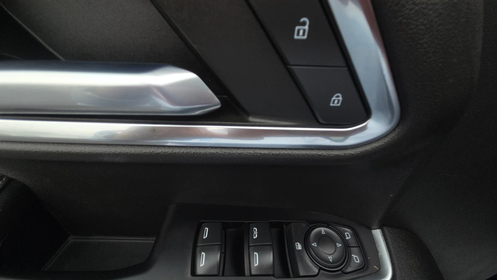 Used 2022 Gray Chevrolet LT Trail Boss image 32