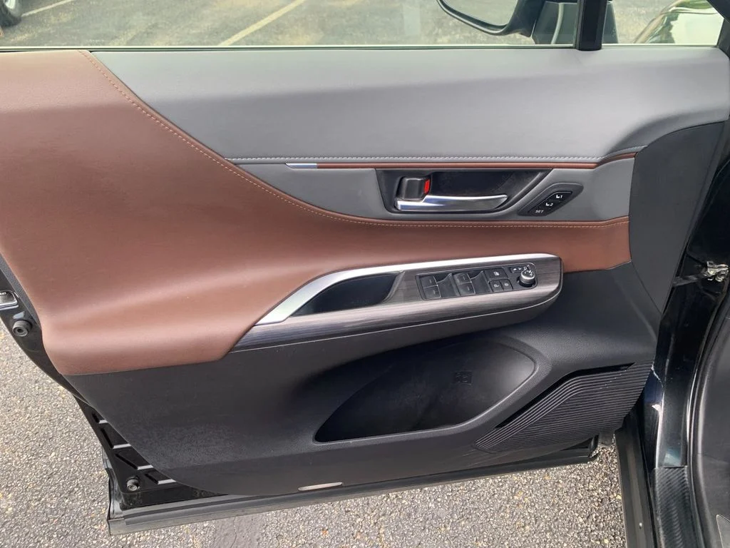 Used 2021 Black Toyota XLE image 12