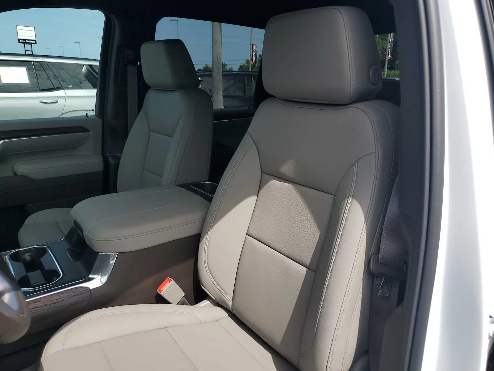 New 2026 Glacier White Tricoat GMC SLT image 24