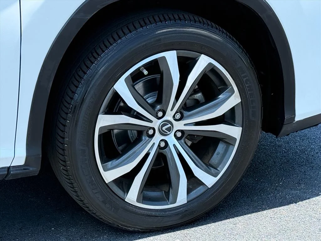 Used 2020 White Pearl Lexus 350 image 9