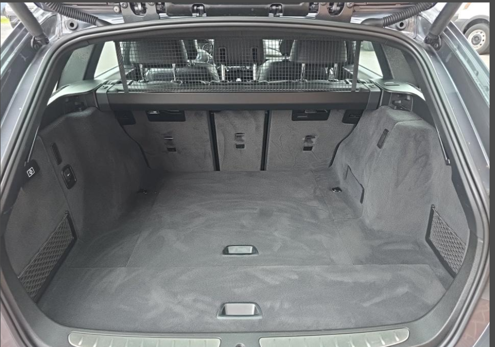 Used 2019 Gray BMW 330i xDrive image 18
