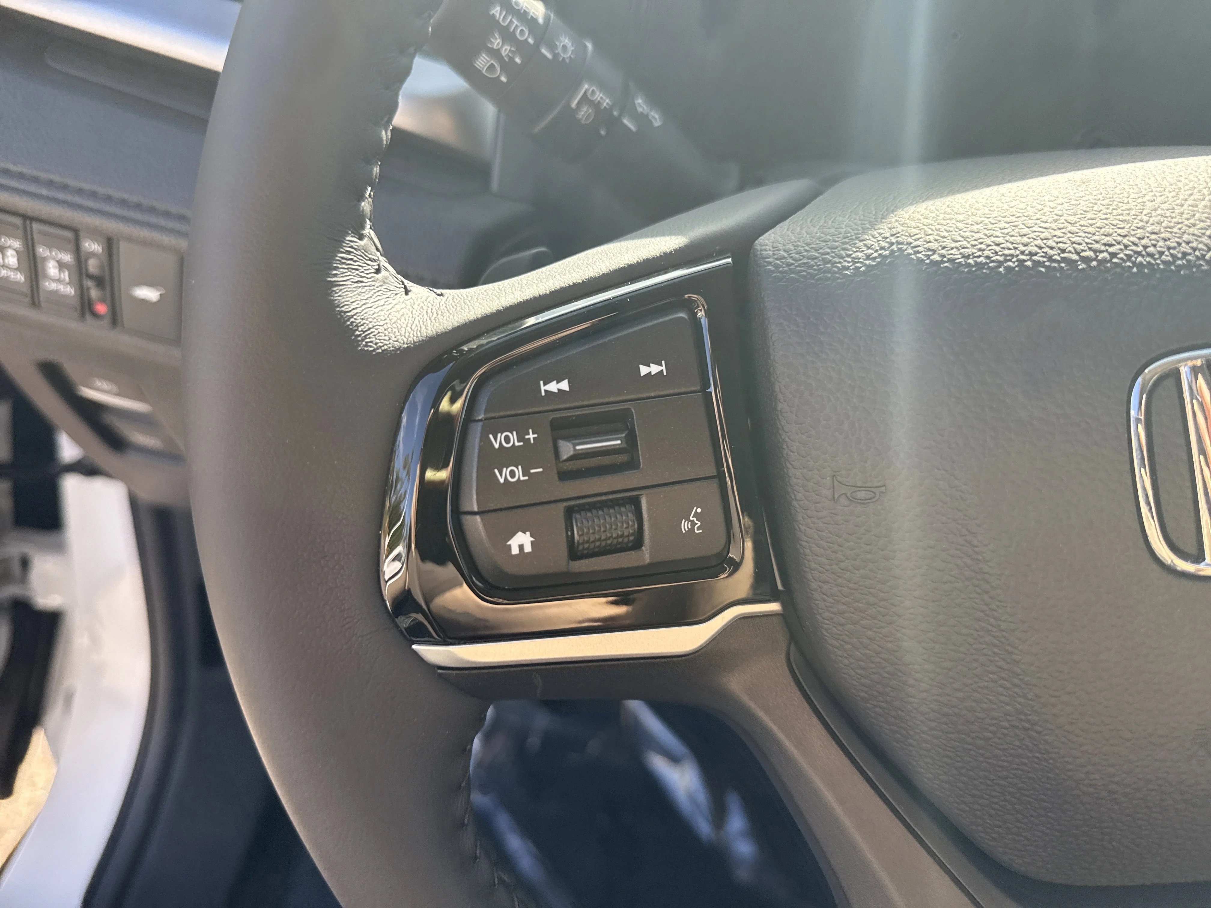 2026 Honda Odyssey EX-L - Photo 23