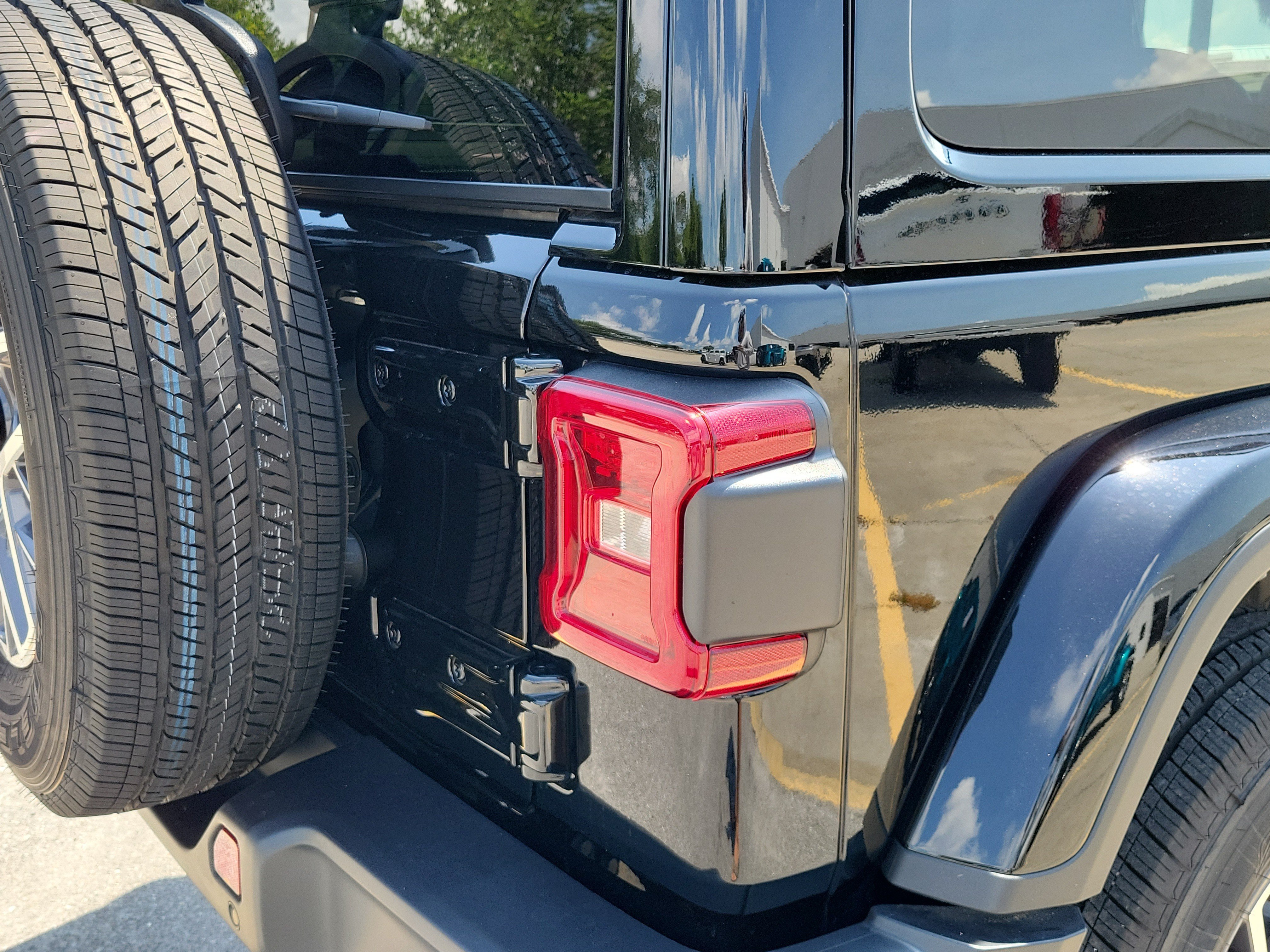 Used 2026 Black Clearcoat Jeep Sahara image 11