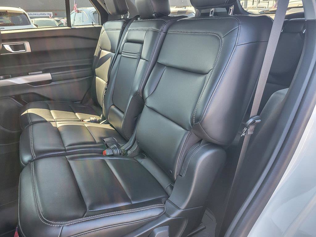 Used 2023 White Metallic Ford XLT image 15
