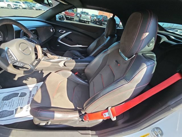 Used 2017 SUMMIT WHITE Chevrolet ZL1 image 21
