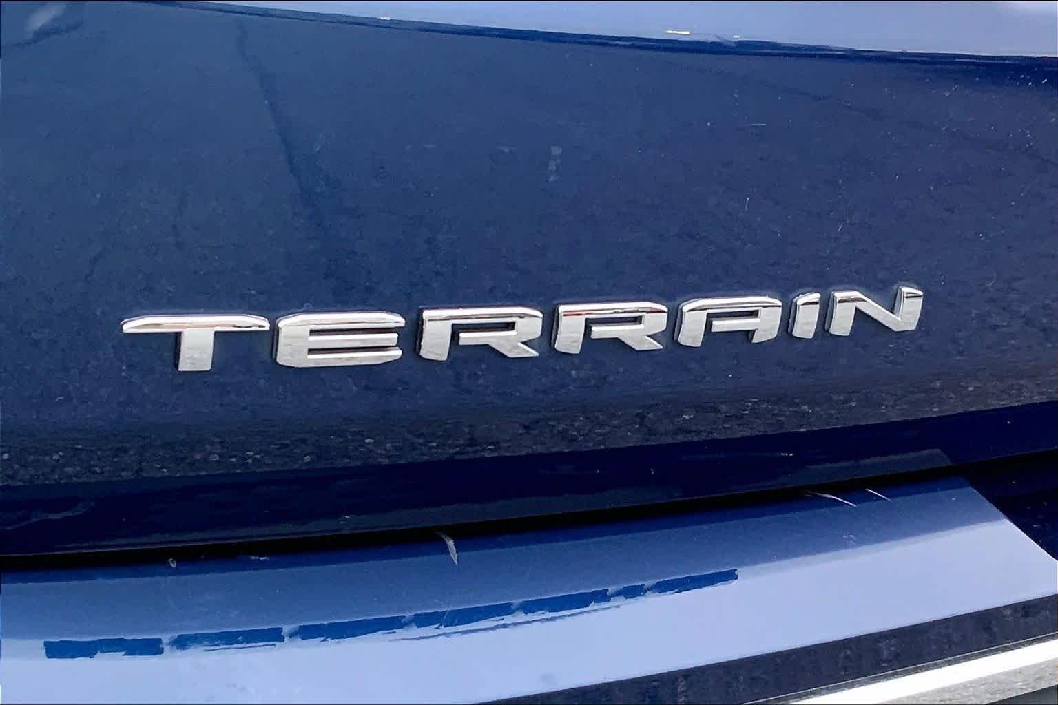 Used 2022 Marine Metallic GMC SLT image 28