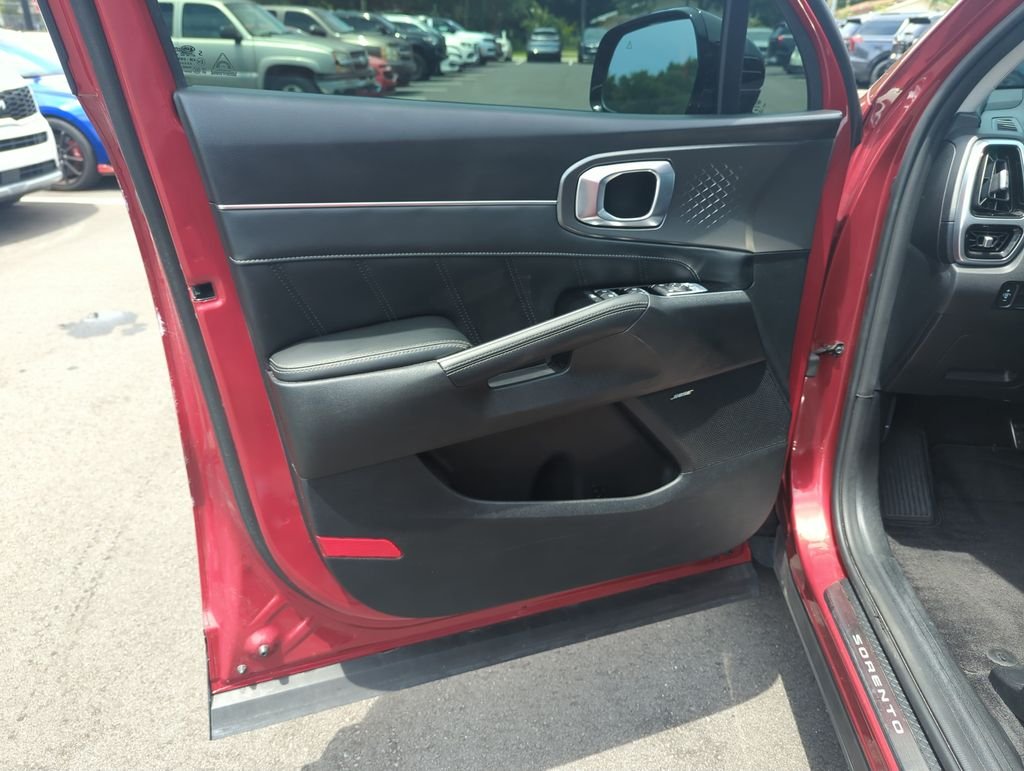 Used 2021 Red Kia SX-Prestige image 18