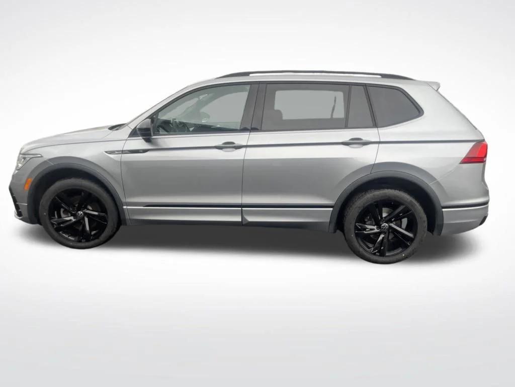 2023 Volkswagen Tiguan SE R-LINE BLACK - Photo 9