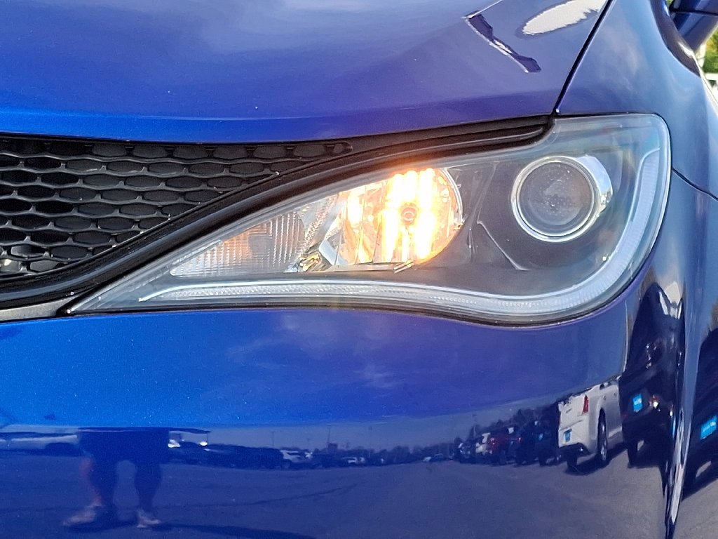 Used 2020 Blue Chrysler Touring L image 10