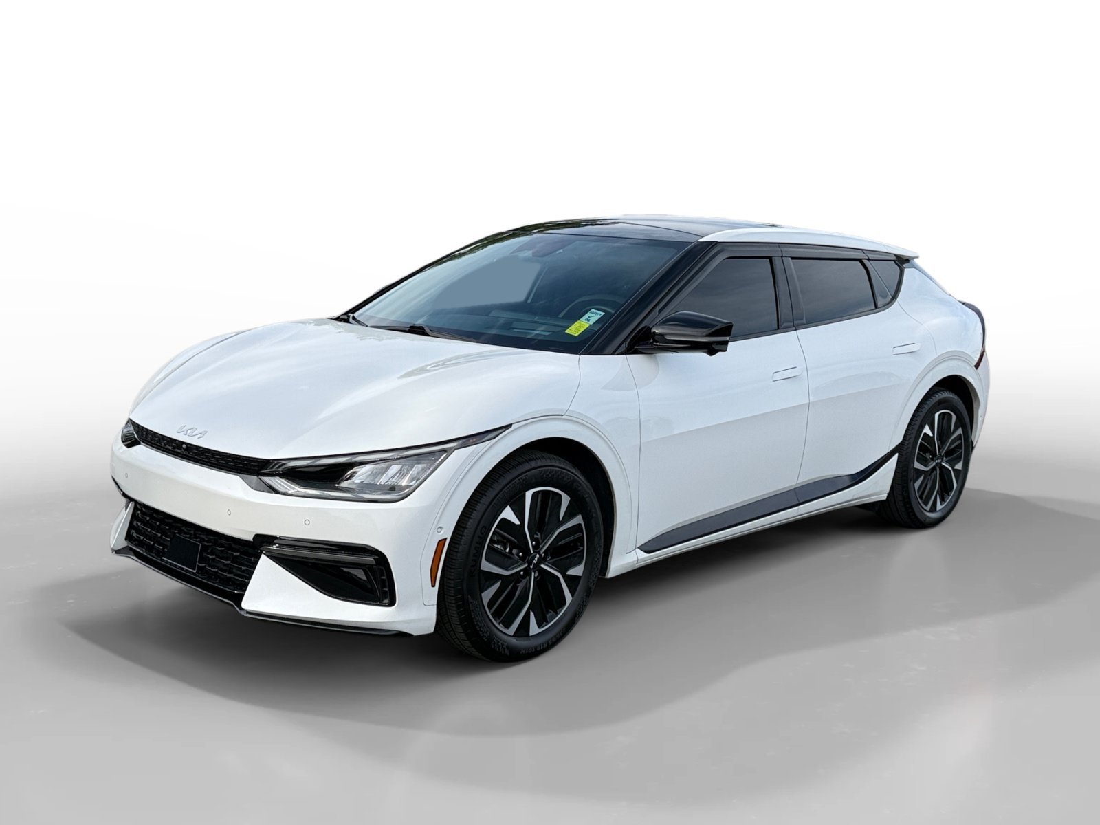 Used 2024 Snow White Pearl Kia GT-Line image 1