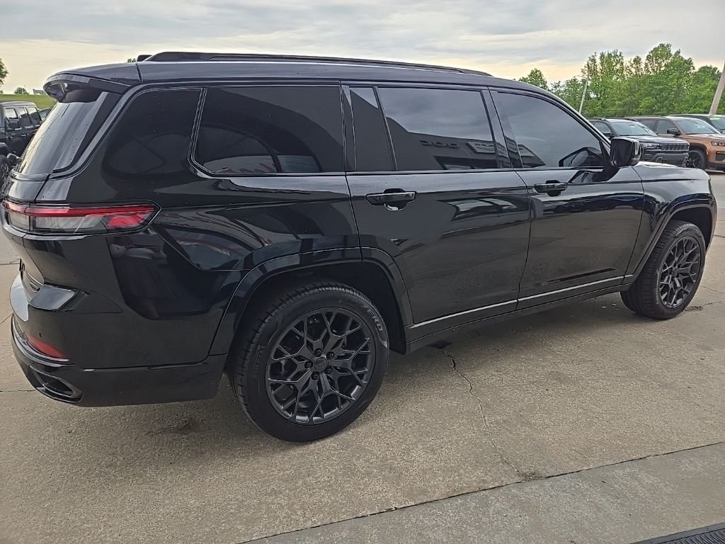 Used 2024 Black Jeep Summit image 15