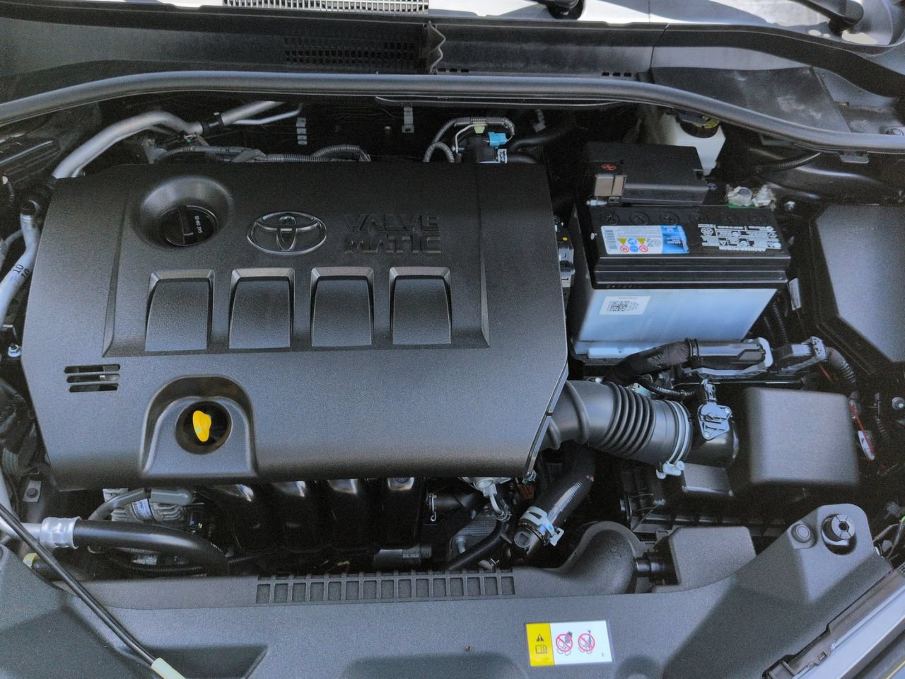 Used 2019 Magnetic Gray Metallic Toyota XLE image 14