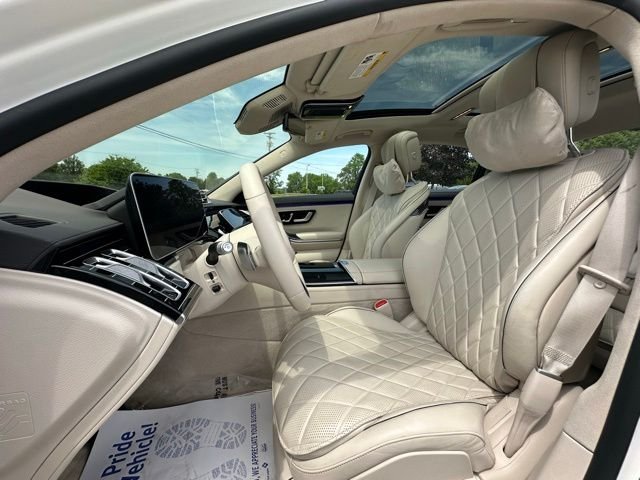 Certified Used 2023 White Mercedes-Benz S 580 image 18