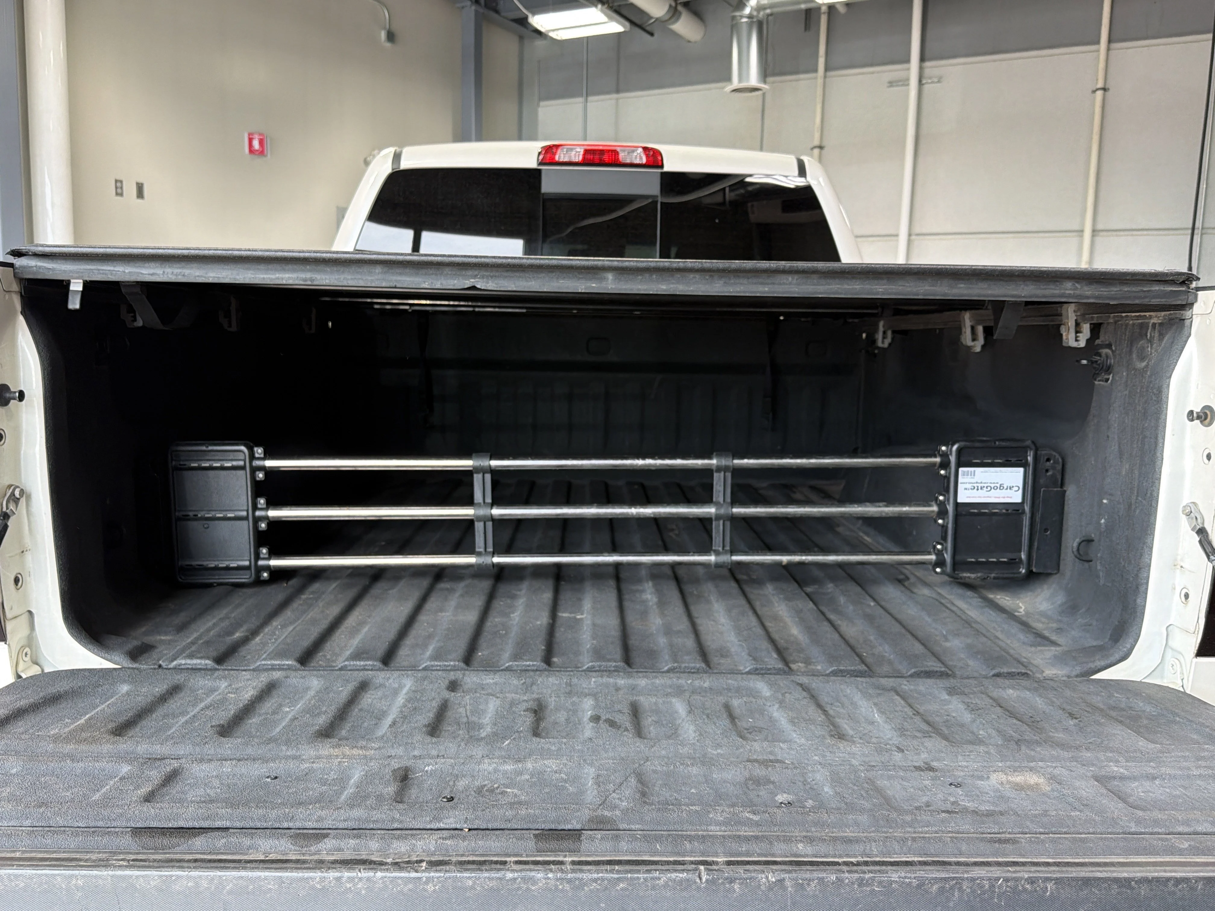 Used 2014 White Diamond Tricoat Chevrolet LTZ image 16