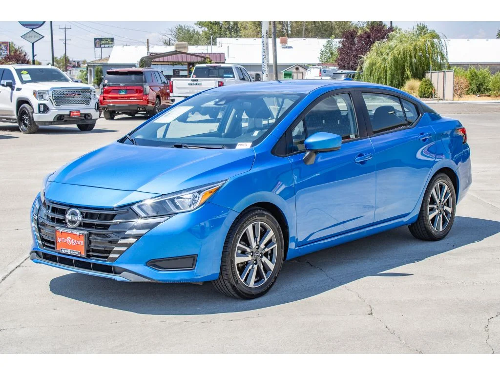 Used 2023 Electric Blue Metallic Nissan SV image 4