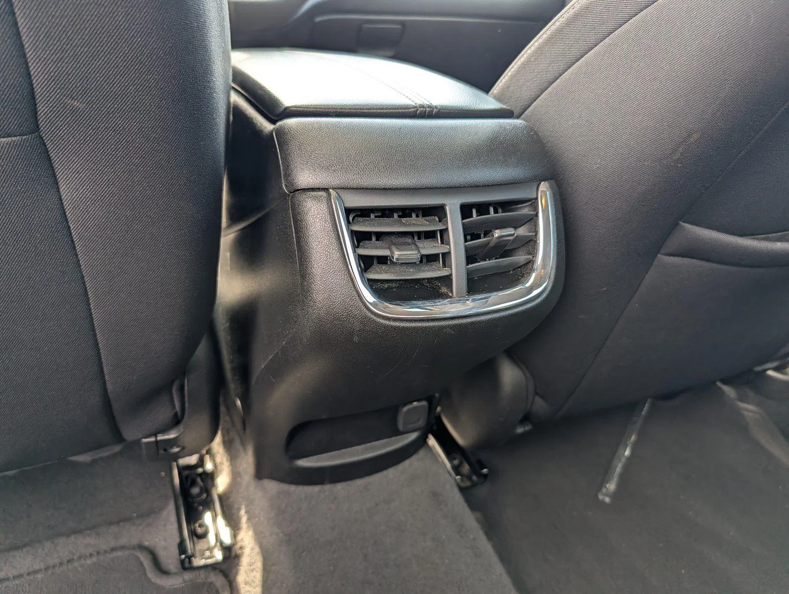 Used 2024 Sterling Gray Metallic Chevrolet LT image 31