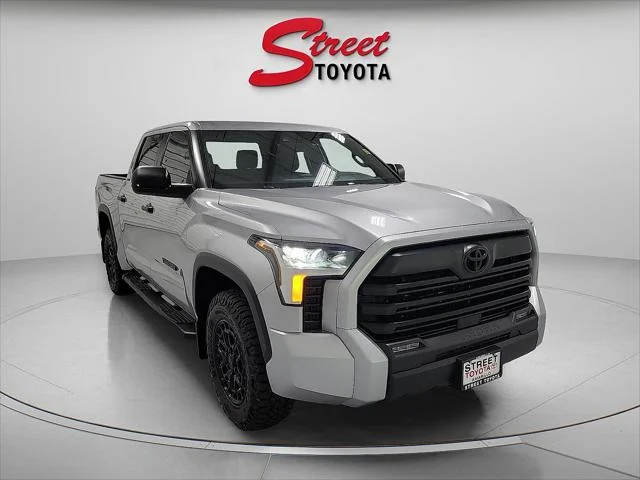 Certified Used 2025 CELESTIAL SILVER Toyota  image 5