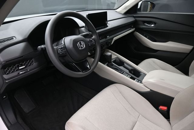 Used 2024 White Honda EX image 20