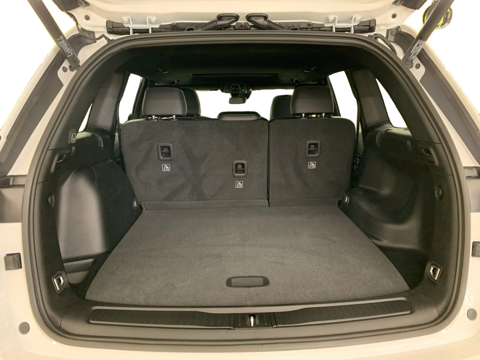 New 2025 Bright White Jeep Altitude image 19