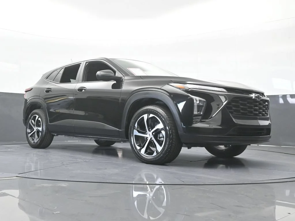 Used 2025 Mosaic Black Metallic Chevrolet 1RS image 57