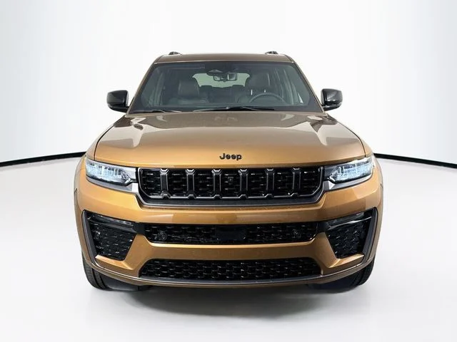 New 2026 Copper Shino Metallic Clear-Coat Exterior Paint Jeep Limited image 2