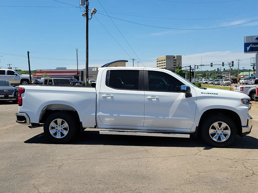 Used 2019 Summit White Chevrolet LT image 6